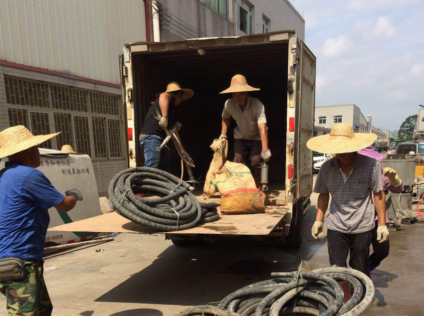 德格一部件厂房地基出现下沉注浆加固